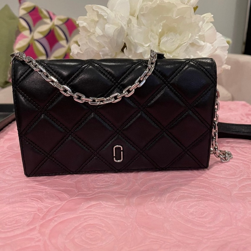 Marc Jacobs Double J Matelasse Quilted Wallet on Chain
